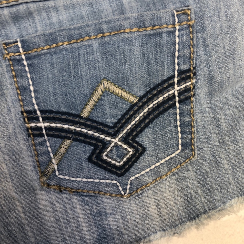 Red Rivet Jean Shorts - Picture 7 of 10